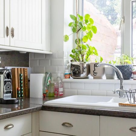 Hereford City - St Owens Terrace - Comfortable & Spacious Well Presented Three Storey House, Perfect For A Weekend Away & Exploring The City On Foot - Hosted By Rentmyhouse 外观 照片