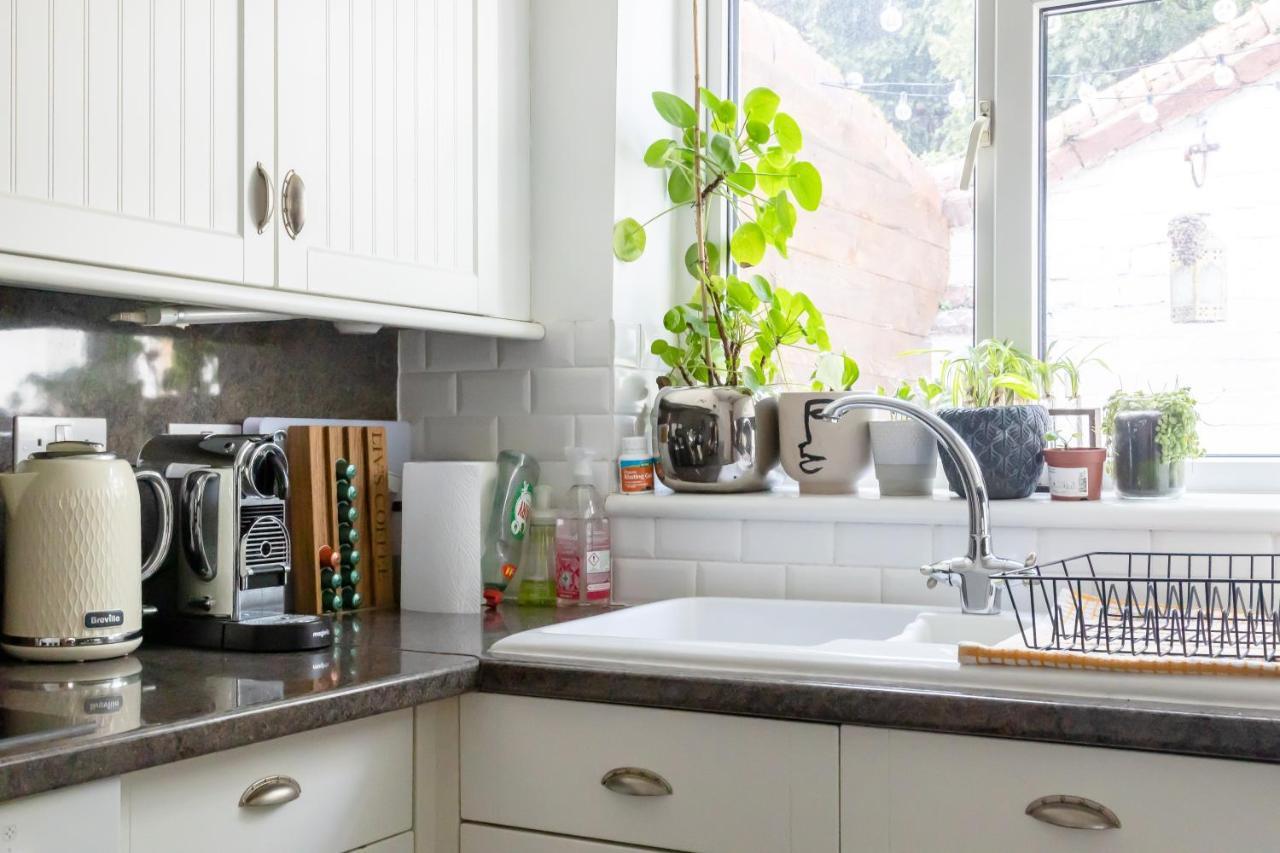 Hereford City - St Owens Terrace - Comfortable & Spacious Well Presented Three Storey House, Perfect For A Weekend Away & Exploring The City On Foot - Hosted By Rentmyhouse 外观 照片