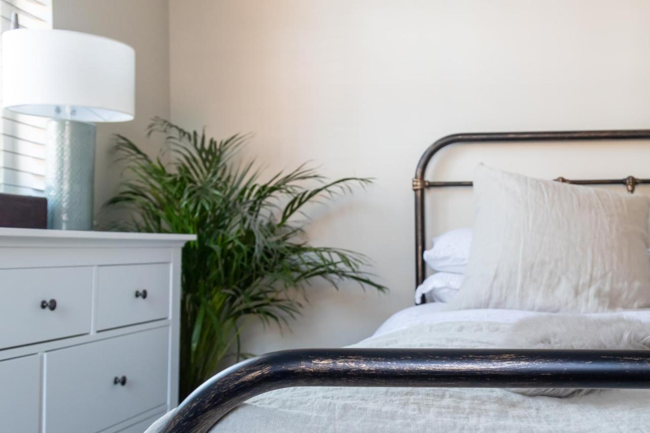 Hereford City - St Owens Terrace - Comfortable & Spacious Well Presented Three Storey House, Perfect For A Weekend Away & Exploring The City On Foot - Hosted By Rentmyhouse 外观 照片
