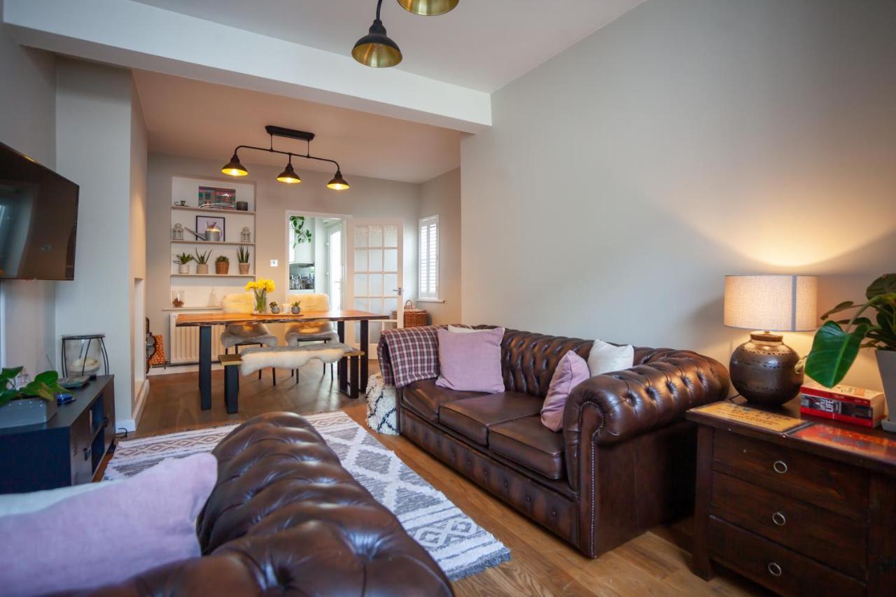 Hereford City - St Owens Terrace - Comfortable & Spacious Well Presented Three Storey House, Perfect For A Weekend Away & Exploring The City On Foot - Hosted By Rentmyhouse 外观 照片