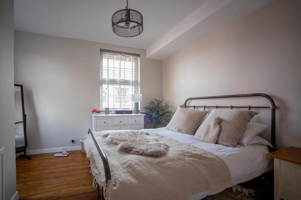 Hereford City - St Owens Terrace - Comfortable & Spacious Well Presented Three Storey House, Perfect For A Weekend Away & Exploring The City On Foot - Hosted By Rentmyhouse 外观 照片